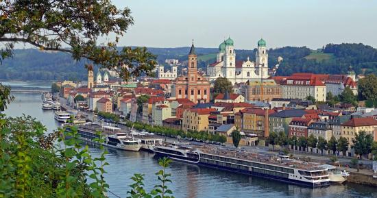 Bus Charter Passau - Meilleure entreprise de services de location d'autocars / minibus